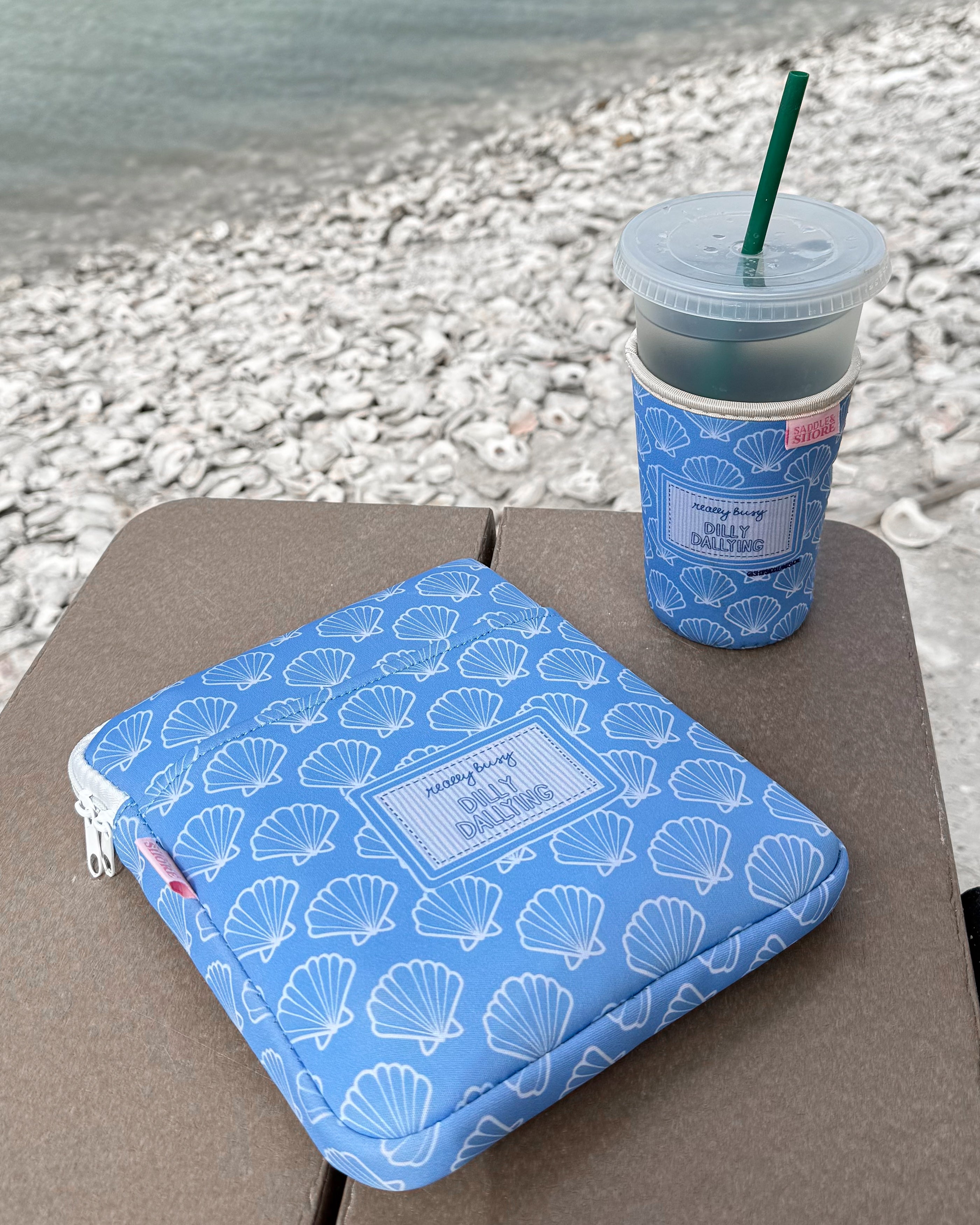 ‘Dilly Dally’ Sidekick Sleeve